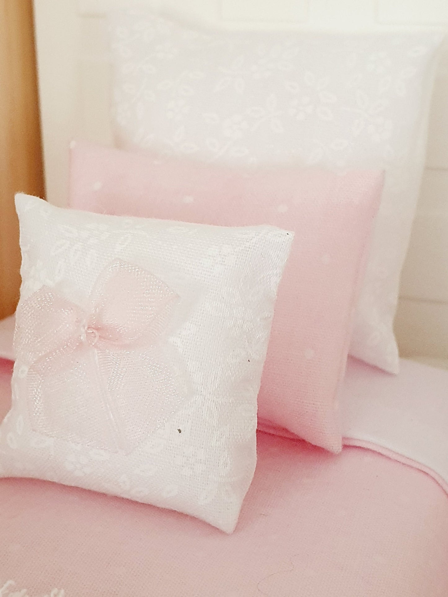Dolls House Pretty Pink with White Polka Dot Single bedding Set, 12th Scale Bedding, miniature bed set