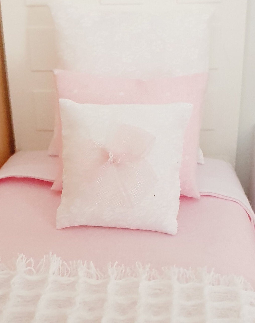 Dolls House Pretty Pink with White Polka Dot Single bedding Set, 12th Scale Bedding, miniature bed set