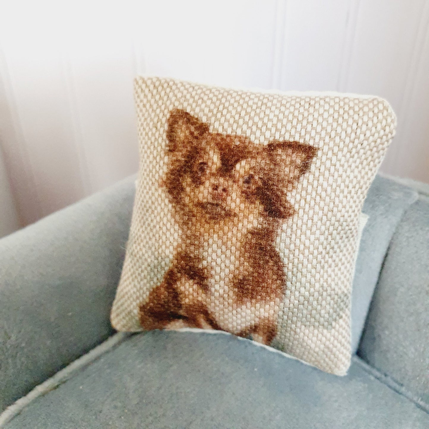 Dolls house 1x Cute Chihuahua Dog cushion, Cute dog cushion, 12th scale cushions, miniature cushion