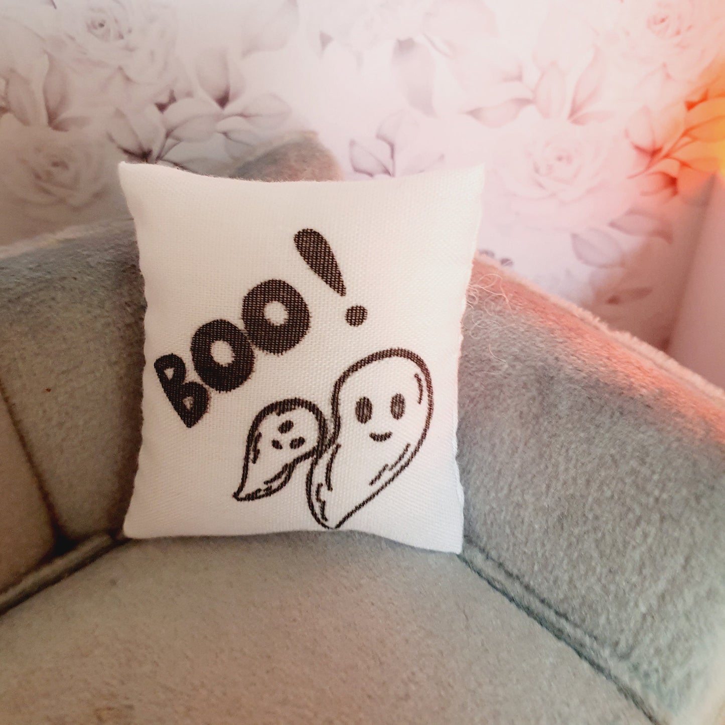 Dolls house 1x Halloween Boo! Cushion, 12th scale cushions, miniature cushion, Halloween, Boo!