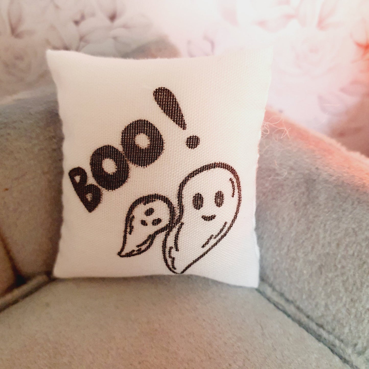 Dolls house 1x Halloween Boo! Cushion, 12th scale cushions, miniature cushion, Halloween, Boo!