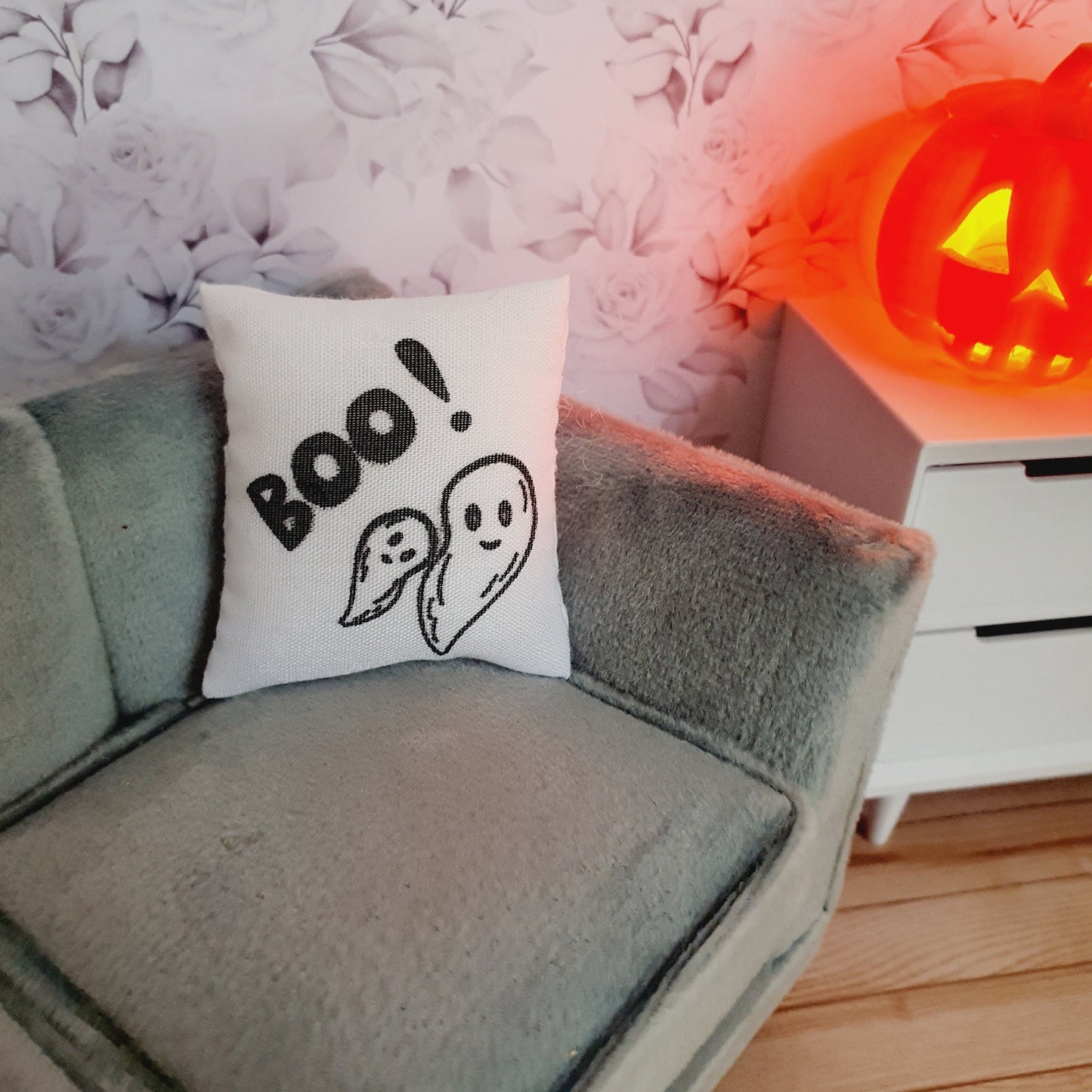 Dolls house 1x Halloween Boo! Cushion, 12th scale cushions, miniature cushion, Halloween, Boo!