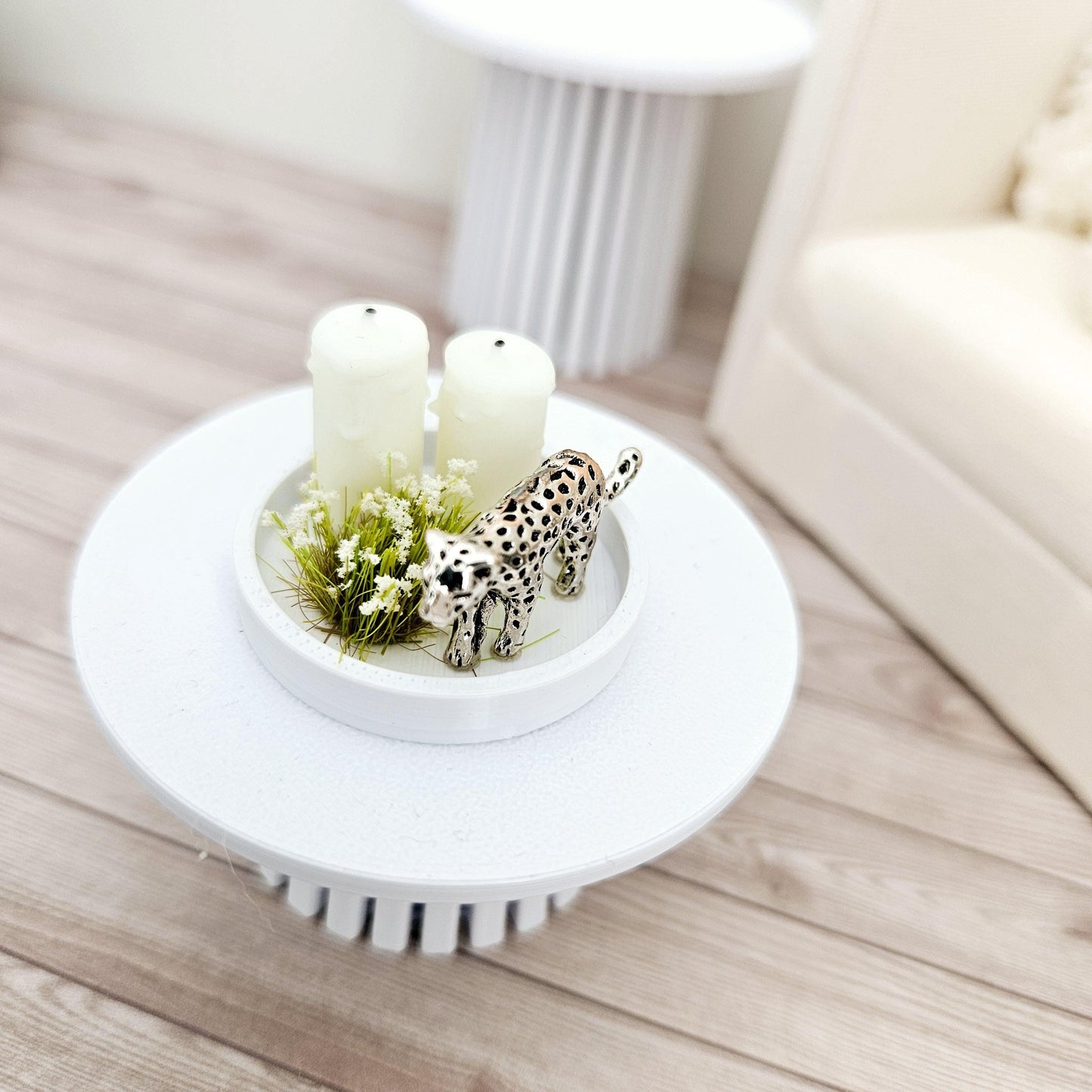Dolls House Coloured tray ornament with 2x candles, white plant & a silver or gold leopard, 12th scale, miniature ornament