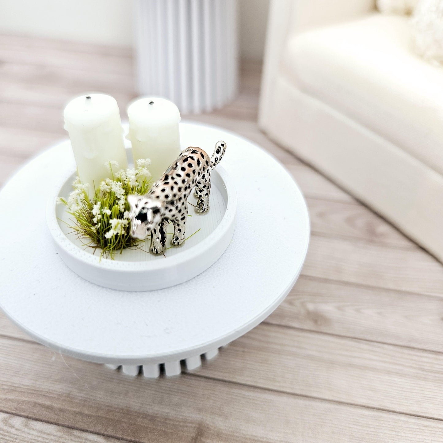 Dolls House Coloured tray ornament with 2x candles, white plant & a silver or gold leopard, 12th scale, miniature ornament