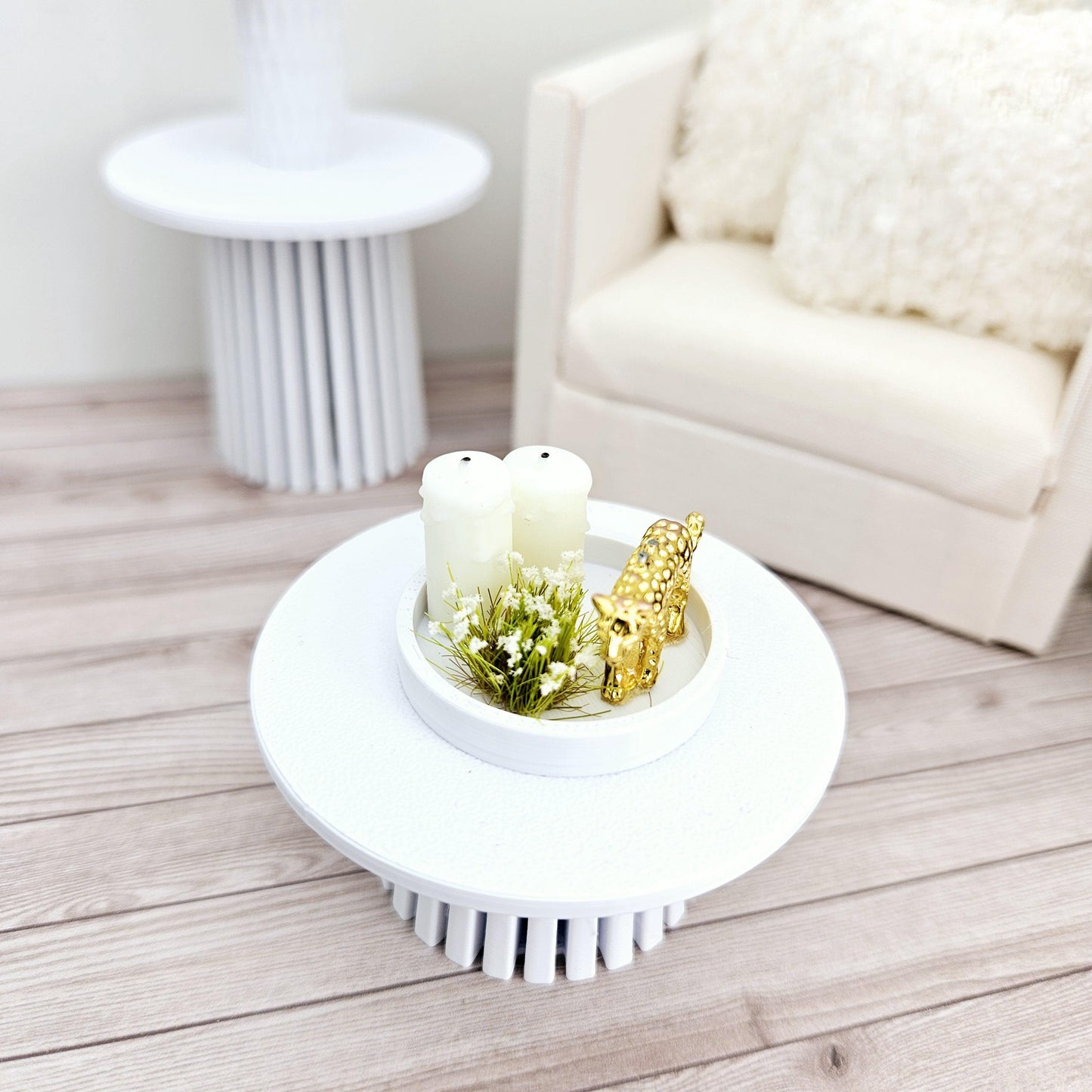 Dolls House Coloured tray ornament with 2x candles, white plant & a silver or gold leopard, 12th scale, miniature ornament