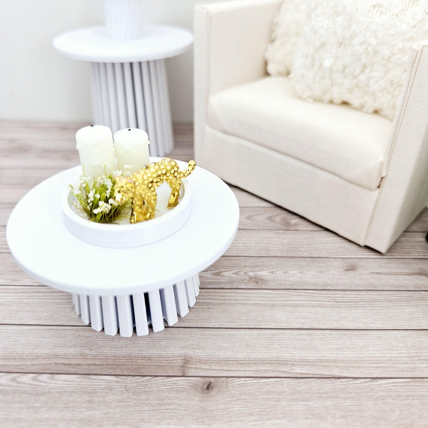 Dolls House Coloured tray ornament with 2x candles, white plant & a silver or gold leopard, 12th scale, miniature ornament