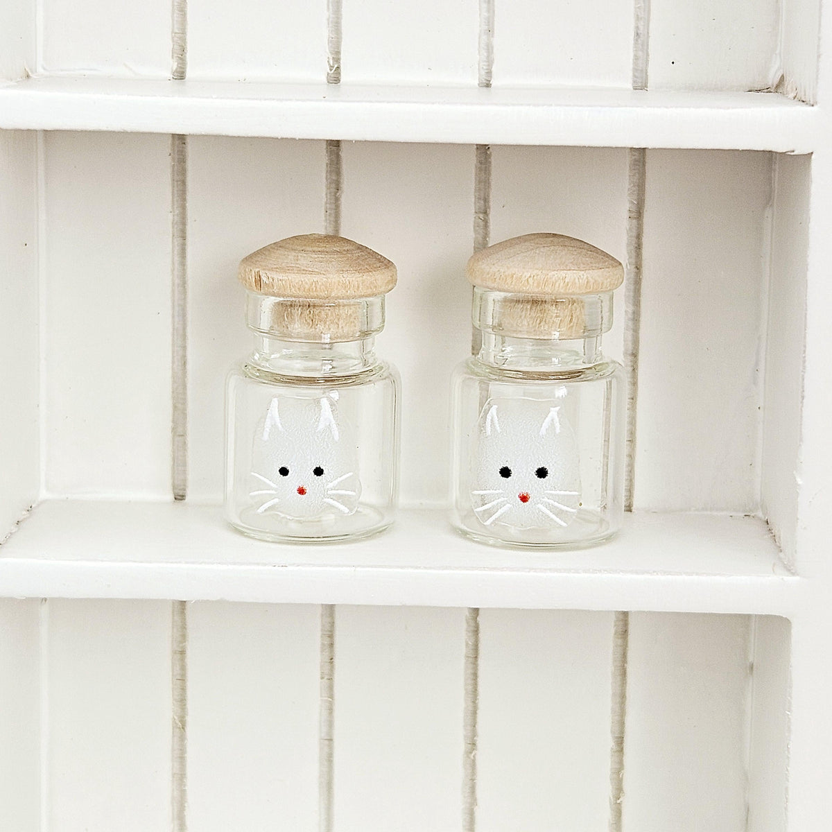 Dolls House White Cat Jars, Set of 2, jars with lids, 12th scale, miniature jar/ vase