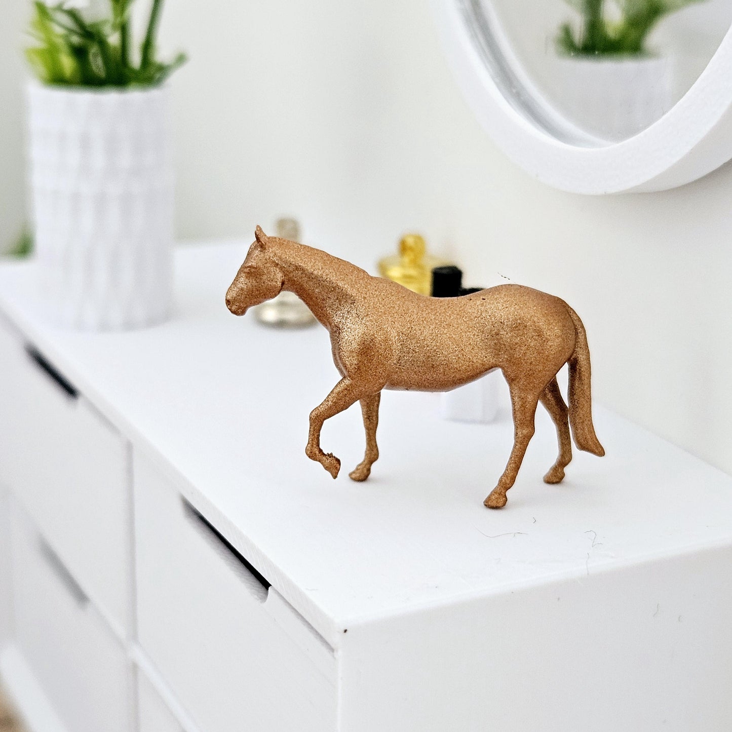 Dolls House Horse Ornament | Hand-Painted Resin | Choice of Colours | 1:12 Scale Miniature Décor