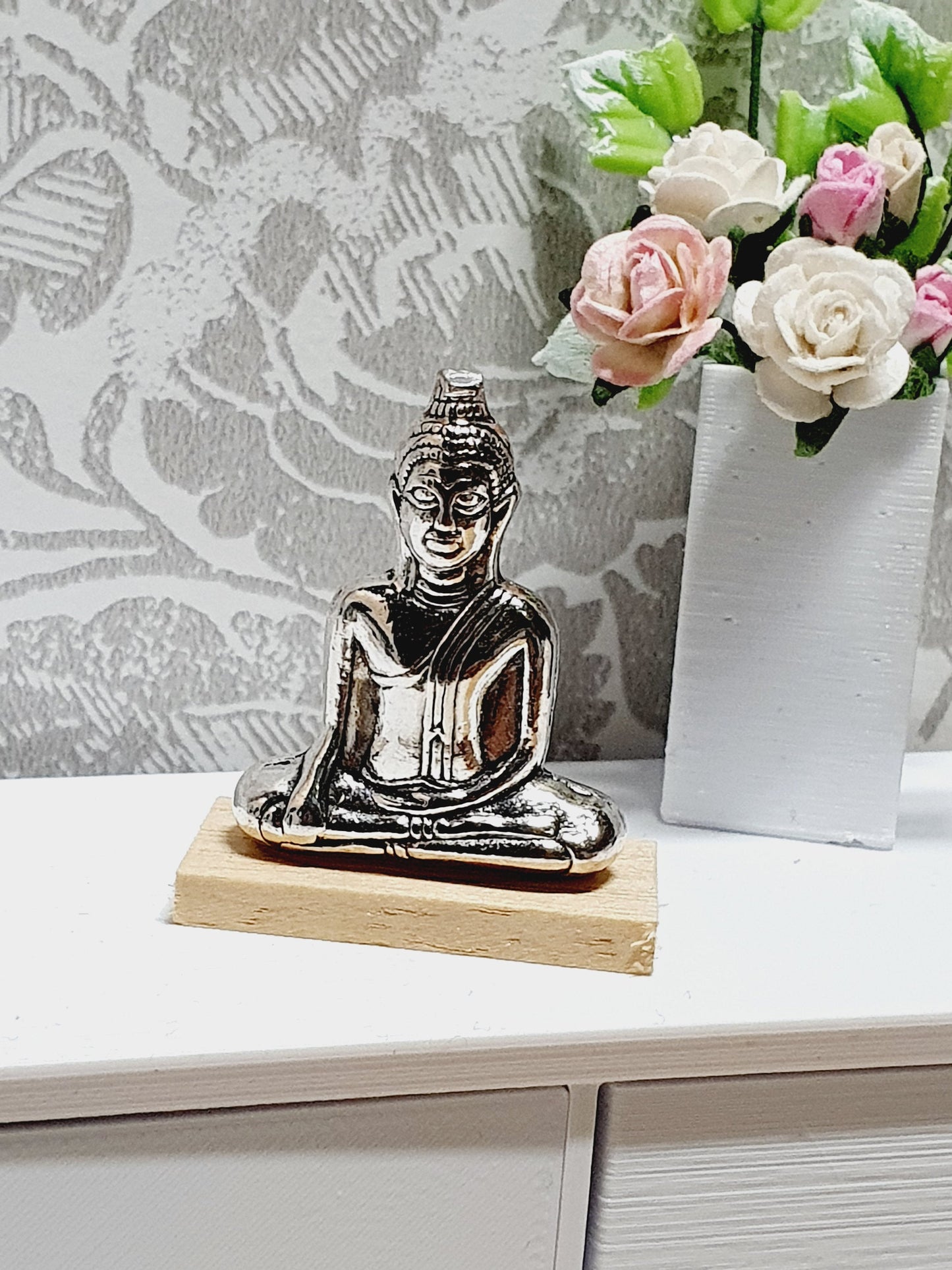 Sitting Buddha Ornament Dolls House 1:12th Scale Buddha Miniature Buddha