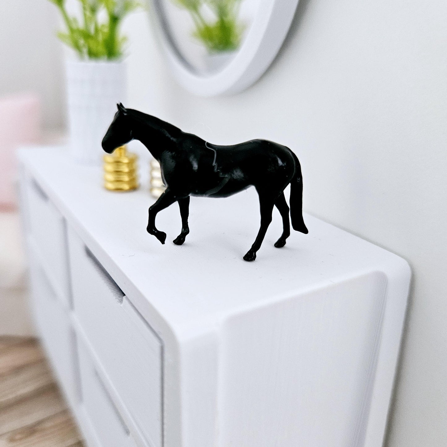 Dolls House Horse Ornament | Hand-Painted Resin | Choice of Colours | 1:12 Scale Miniature Décor