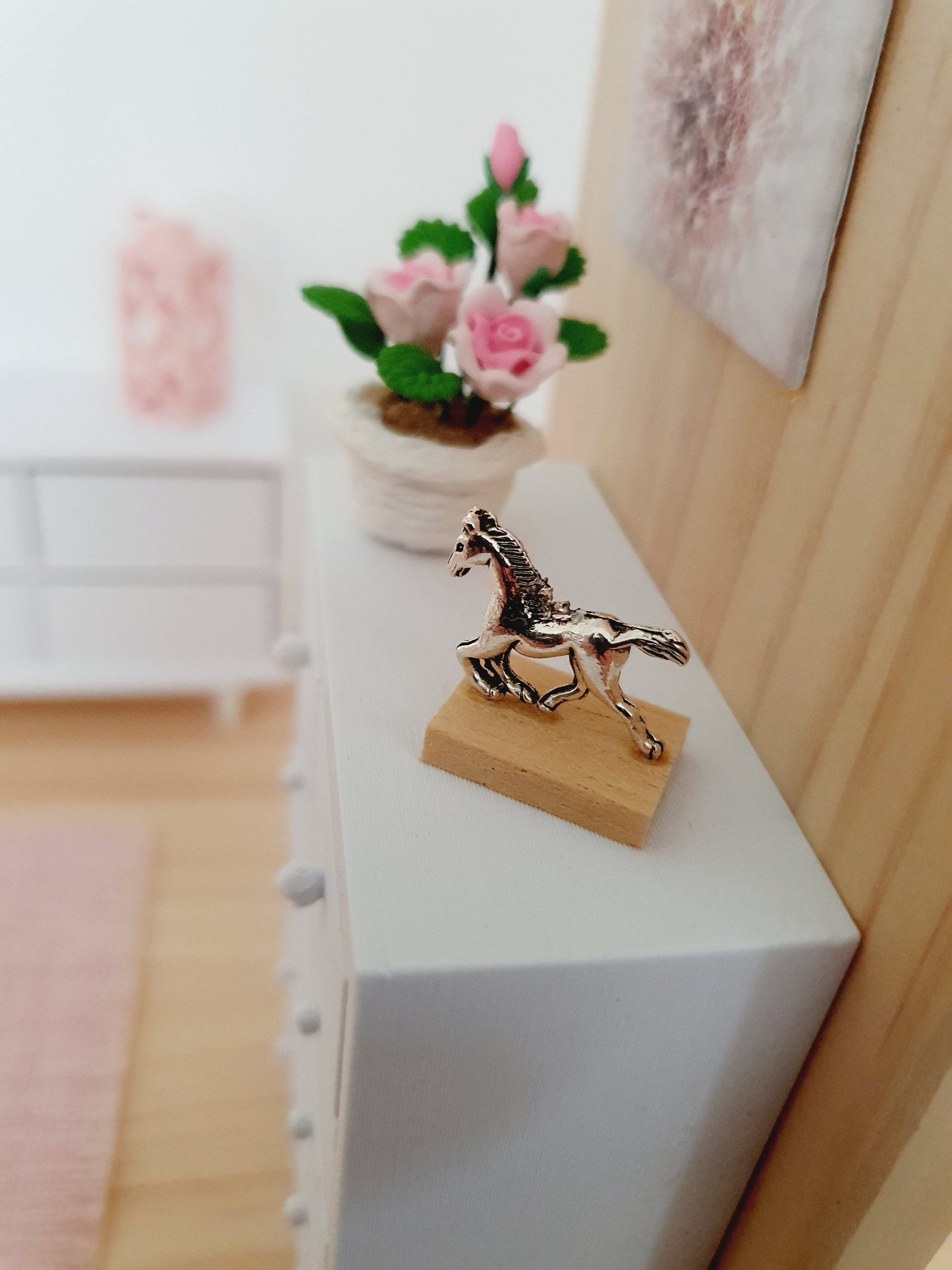 Dolls House Small Horse Ornament on a wooden stand, 1:12th Scale, Miniature Ornament on a stand