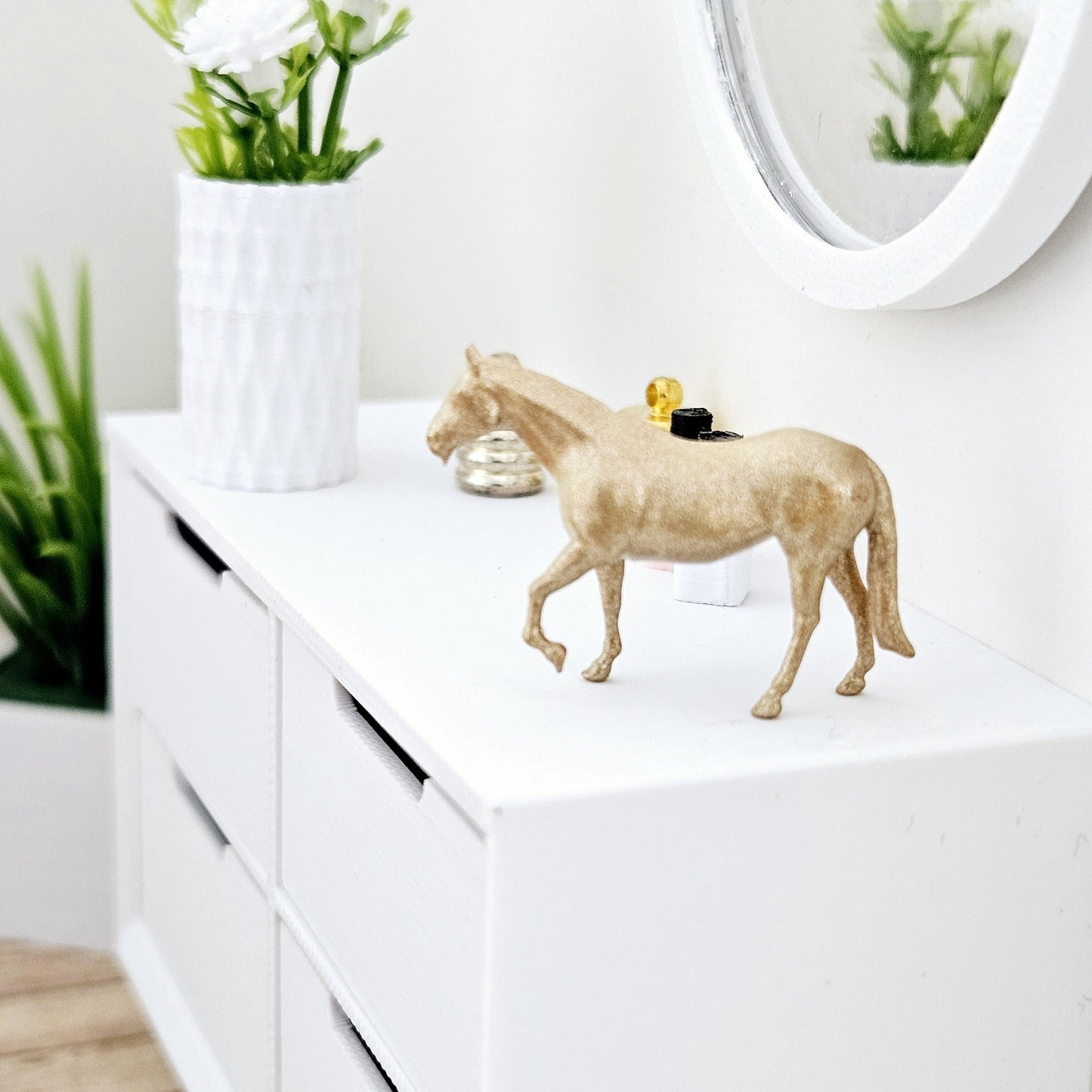 Dolls House Horse Ornament | Hand-Painted Resin | Choice of Colours | 1:12 Scale Miniature Décor
