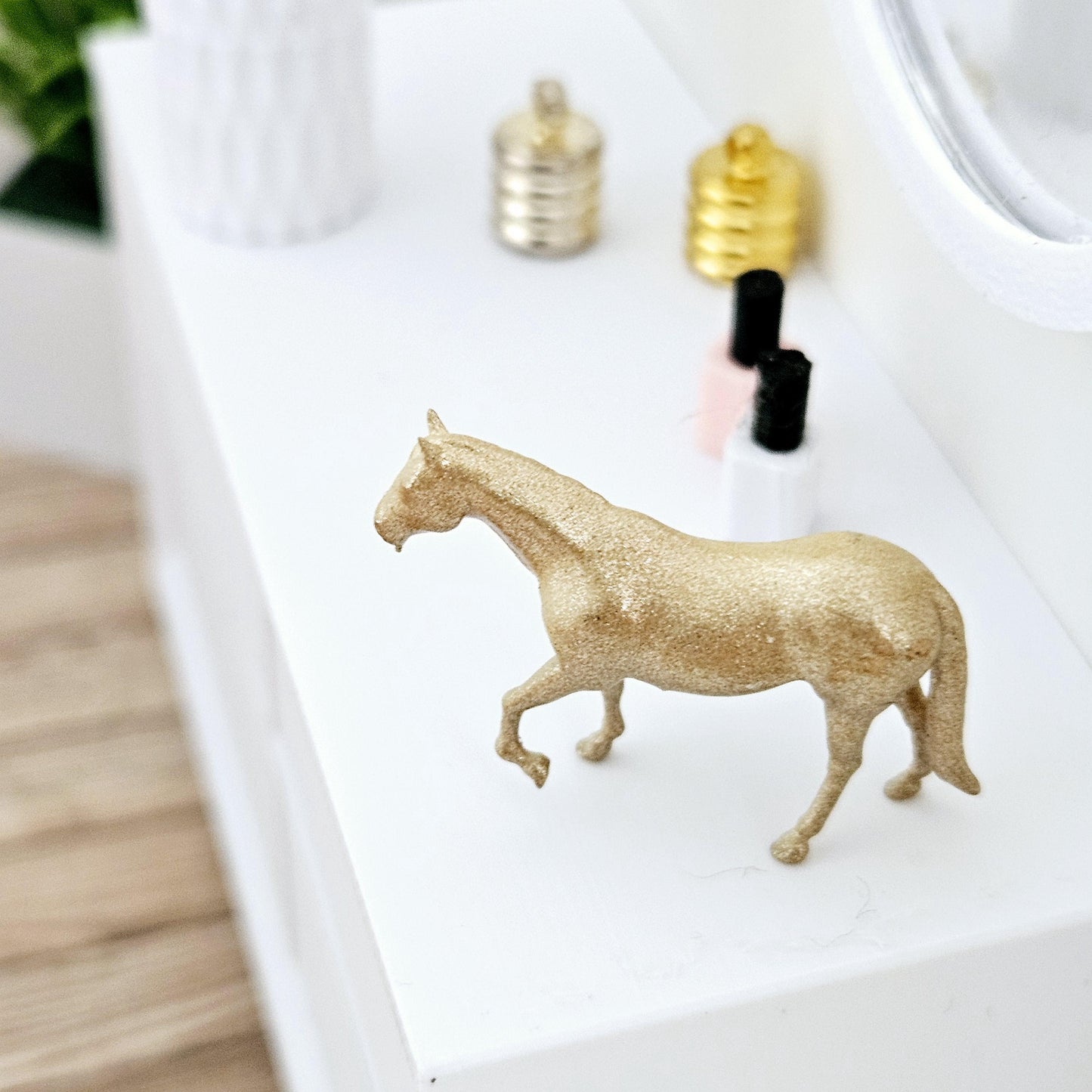 Dolls House Horse Ornament | Hand-Painted Resin | Choice of Colours | 1:12 Scale Miniature Décor