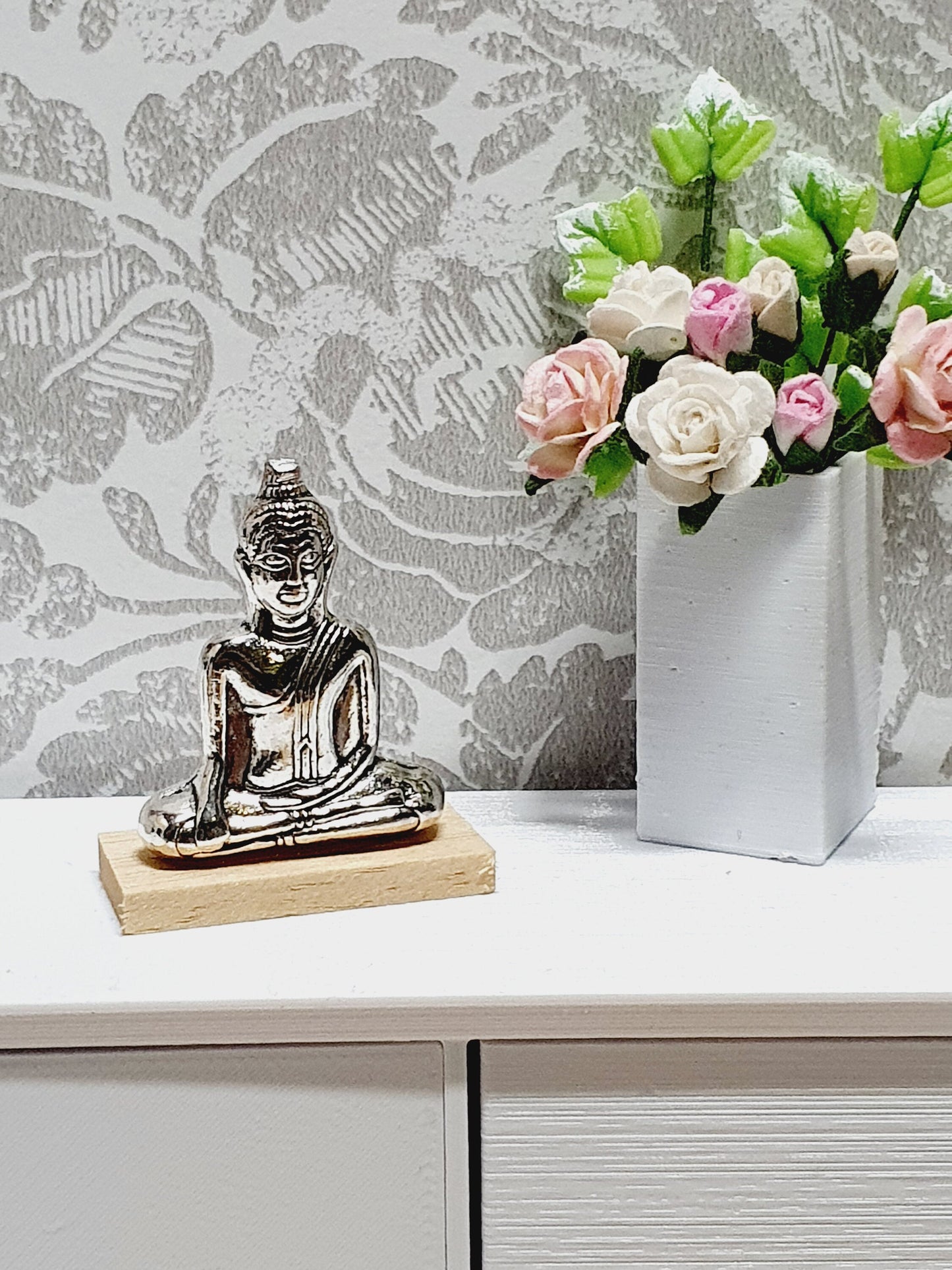 Sitting Buddha Ornament Dolls House 1:12th Scale Buddha Miniature Buddha