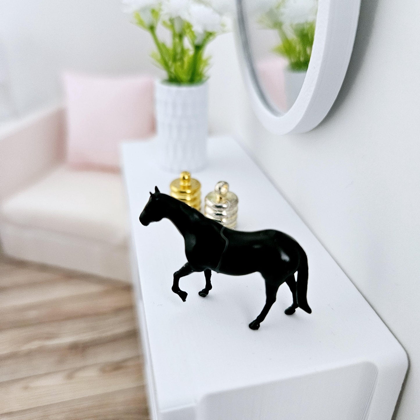 Dolls House Horse Ornament | Hand-Painted Resin | Choice of Colours | 1:12 Scale Miniature Décor