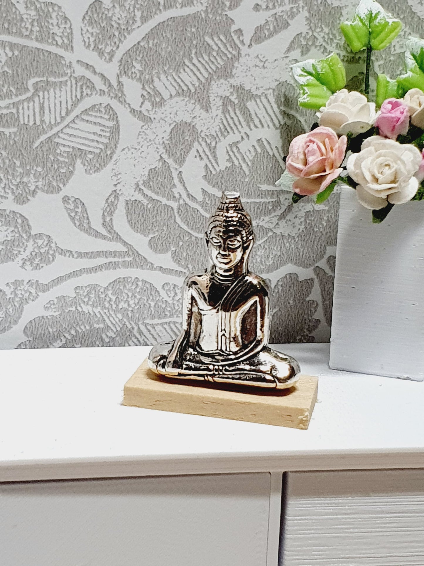 Sitting Buddha Ornament Dolls House 1:12th Scale Buddha Miniature Buddha
