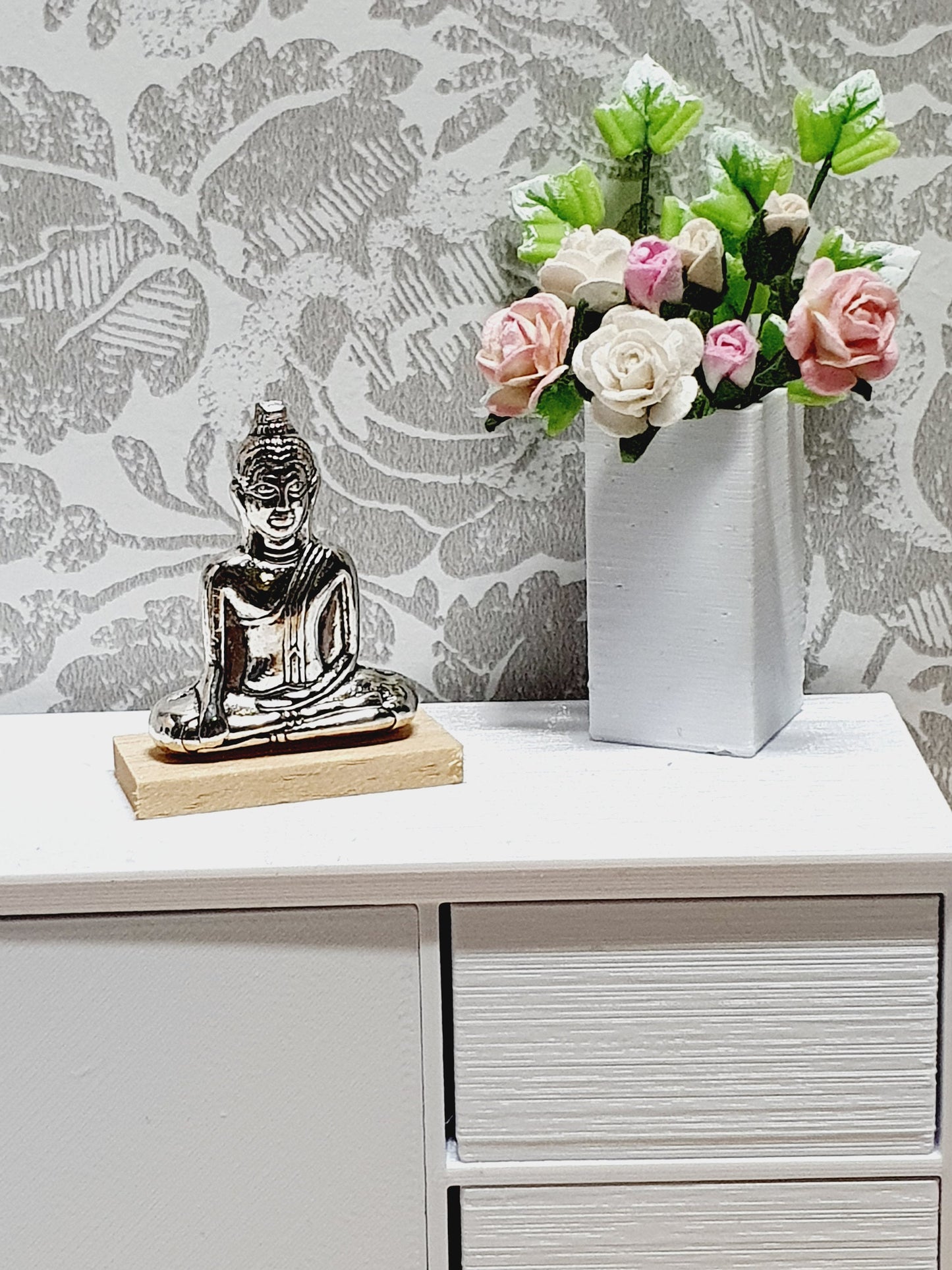 Sitting Buddha Ornament Dolls House 1:12th Scale Buddha Miniature Buddha