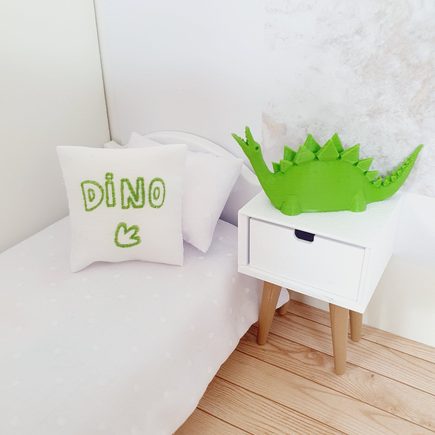 Dolls House Dinosaur Ornament | Floor Decoration | Choice of Colours | 1:12 Scale Miniature