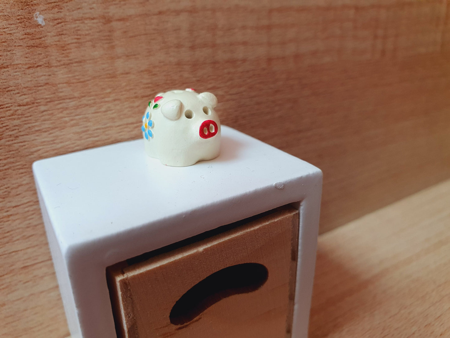 Dolls House Piggy Money Bank Ornament, Choice of Colours 1:12th Scale, Miniature Money Box (PIG1)