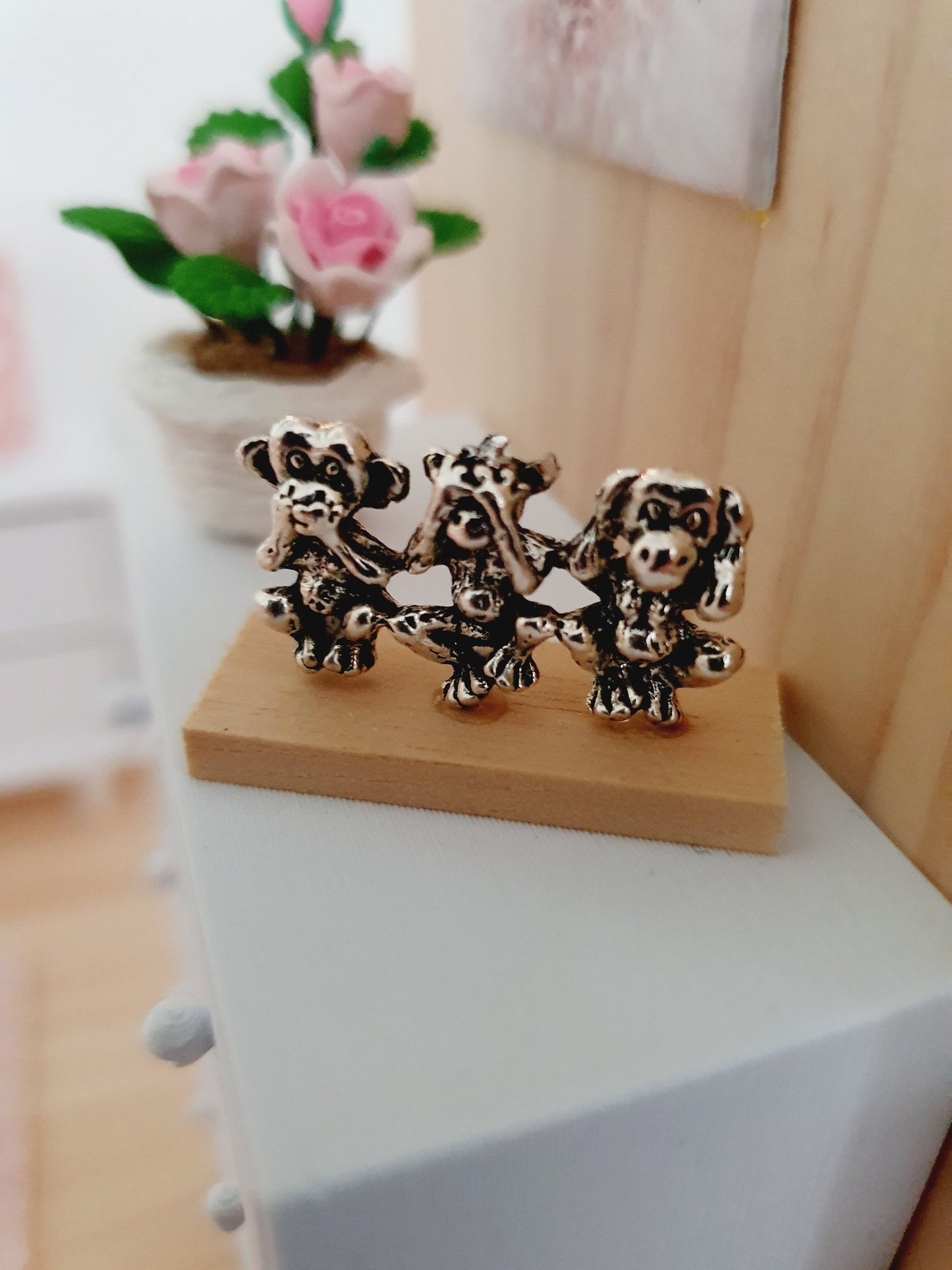 3 Monkeys Ornament dolls house 1:12th scale monkey miniature ornament