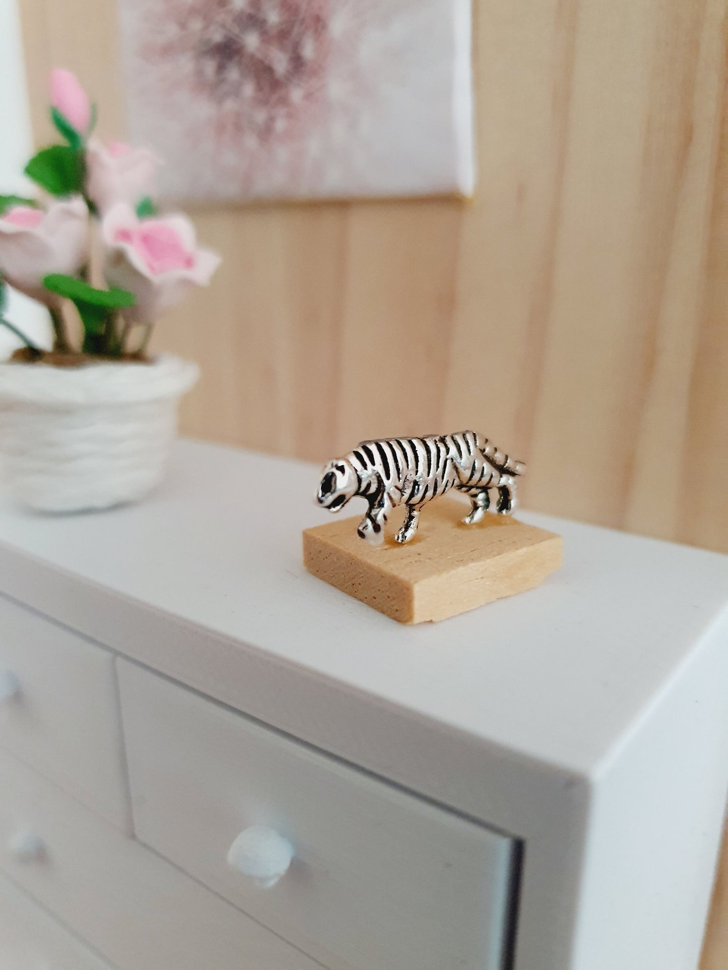 Tiger ornament for a dolls house 1:12th scale tiger miniature tiger