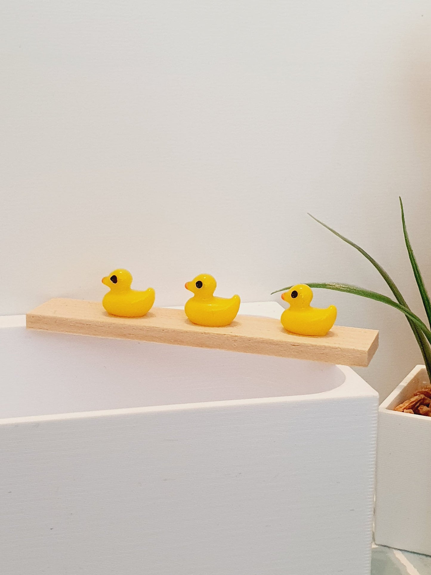 Dolls House Wooden Bath Board & a 3 Tiny Yellow Ducks, 1:12th Scale, Miniature ducks