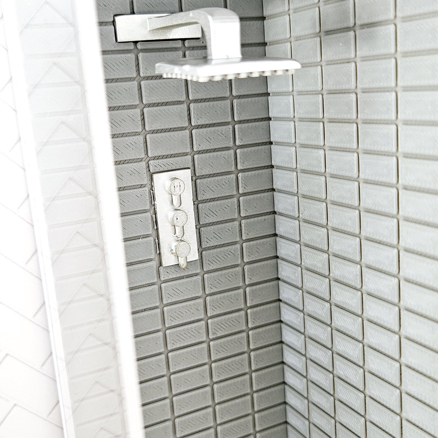 Dolls House Miniature Panelled Door Shower Cubicle – 1:12 Scale