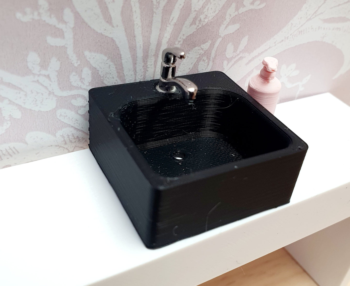 Dolls House Modern Square or Round Sink with Chrome Tap, ** SINK ONLY ** Different Colours Available, 1:12 Scale, Miniature Sink