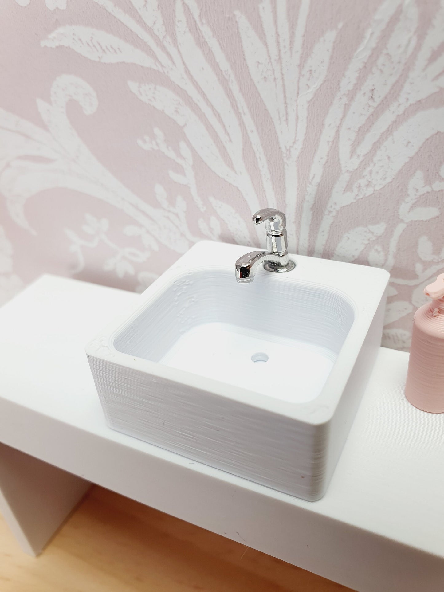 Dolls House Modern Square or Round Sink with Chrome Tap, ** SINK ONLY ** Different Colours Available, 1:12 Scale, Miniature Sink