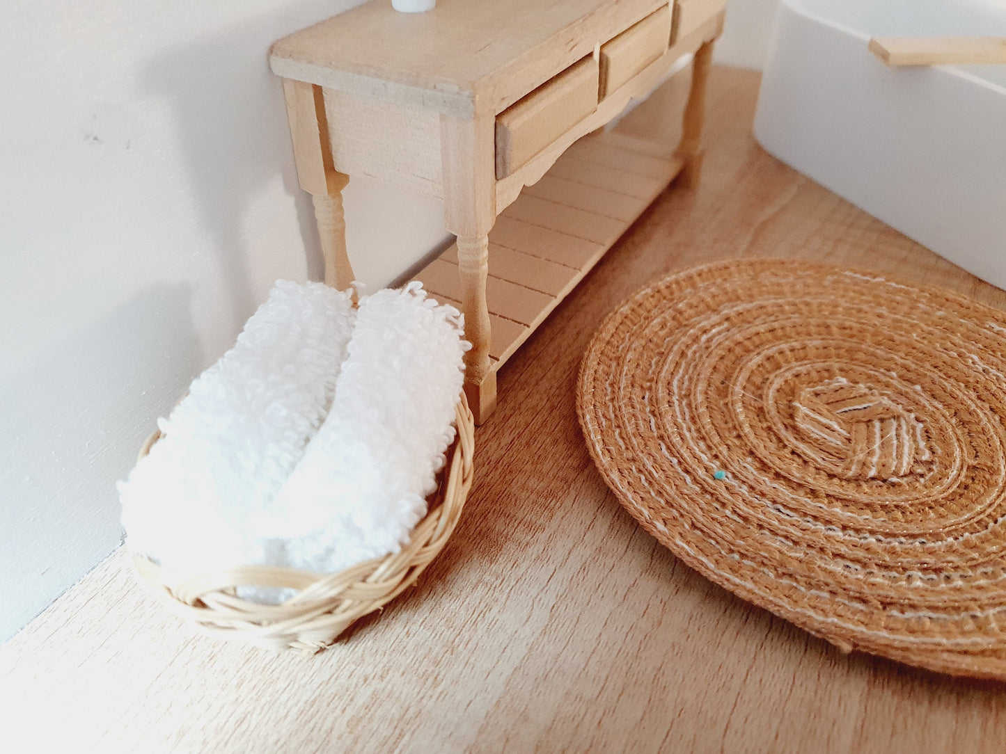 Dolls House Wicker Towel Basket with 3 Rolled up Towels and a cute little duck, 1:12th Scale, Miniature