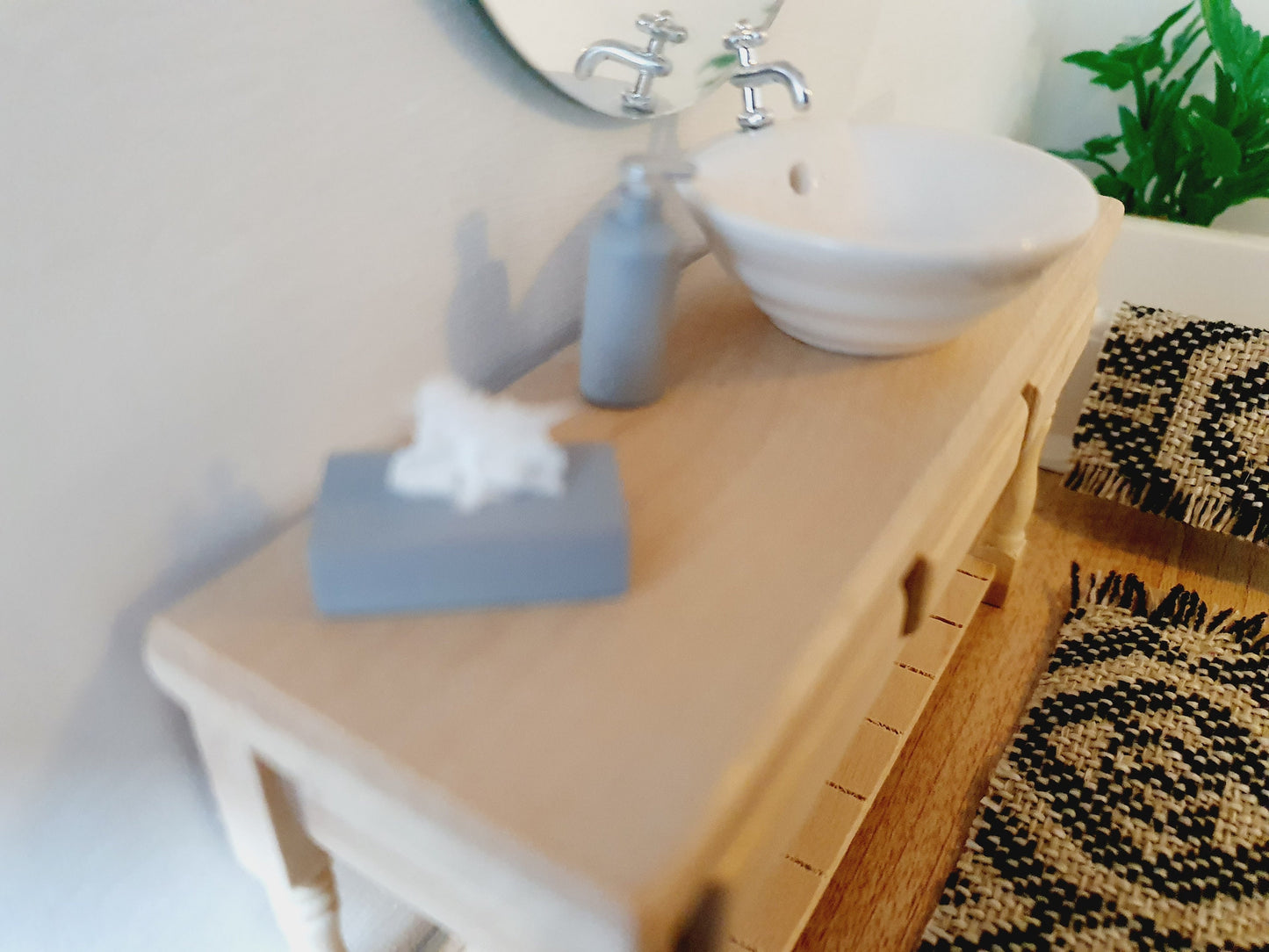 Dolls House Modern Bathroom Set Soap Pump & Tissue Box, 1:12th Scale, Miniature, Choice of Colours