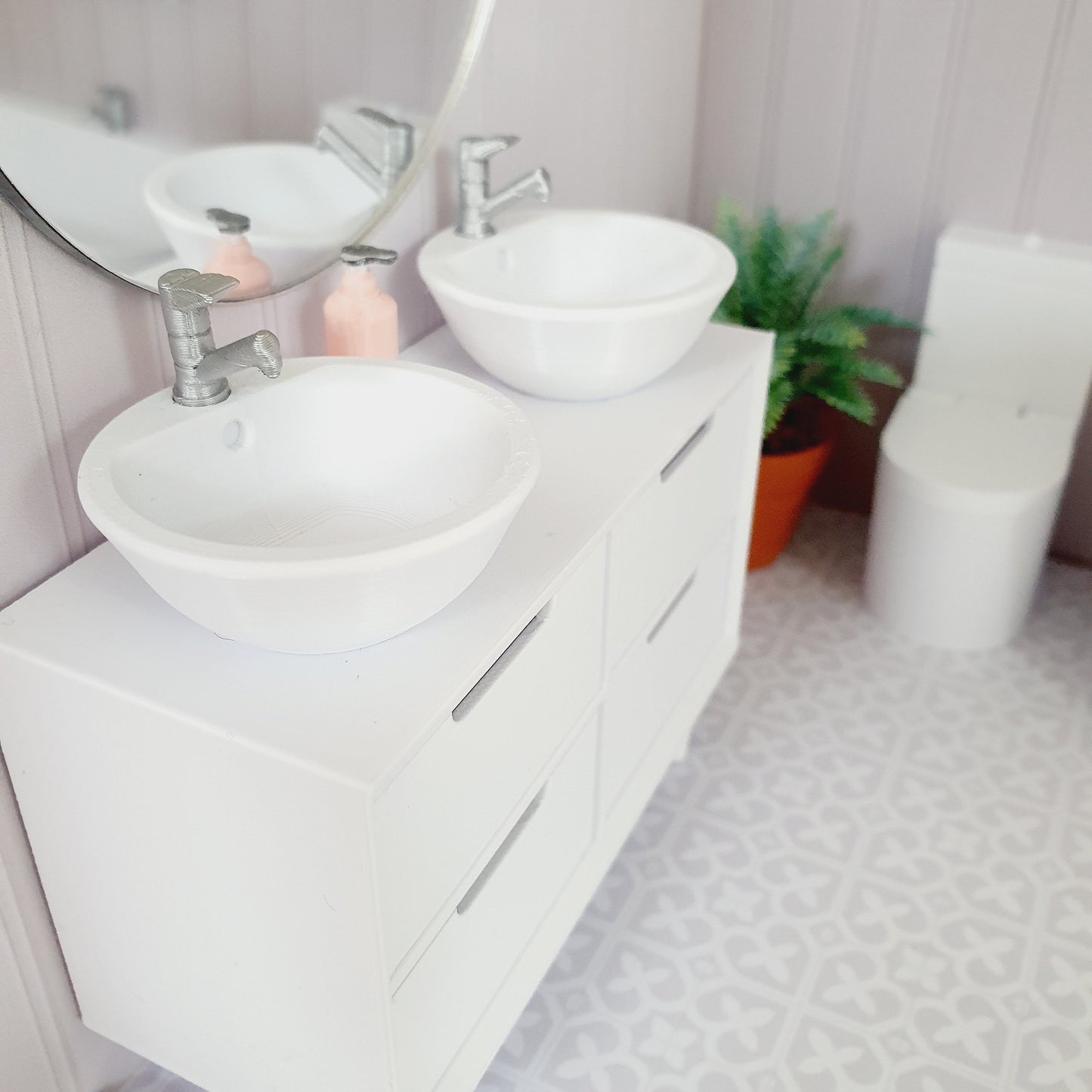 Dolls House Bathroom Vanity Unit | Choice of Square or Round Sinks | 1:12 Scale Miniature
