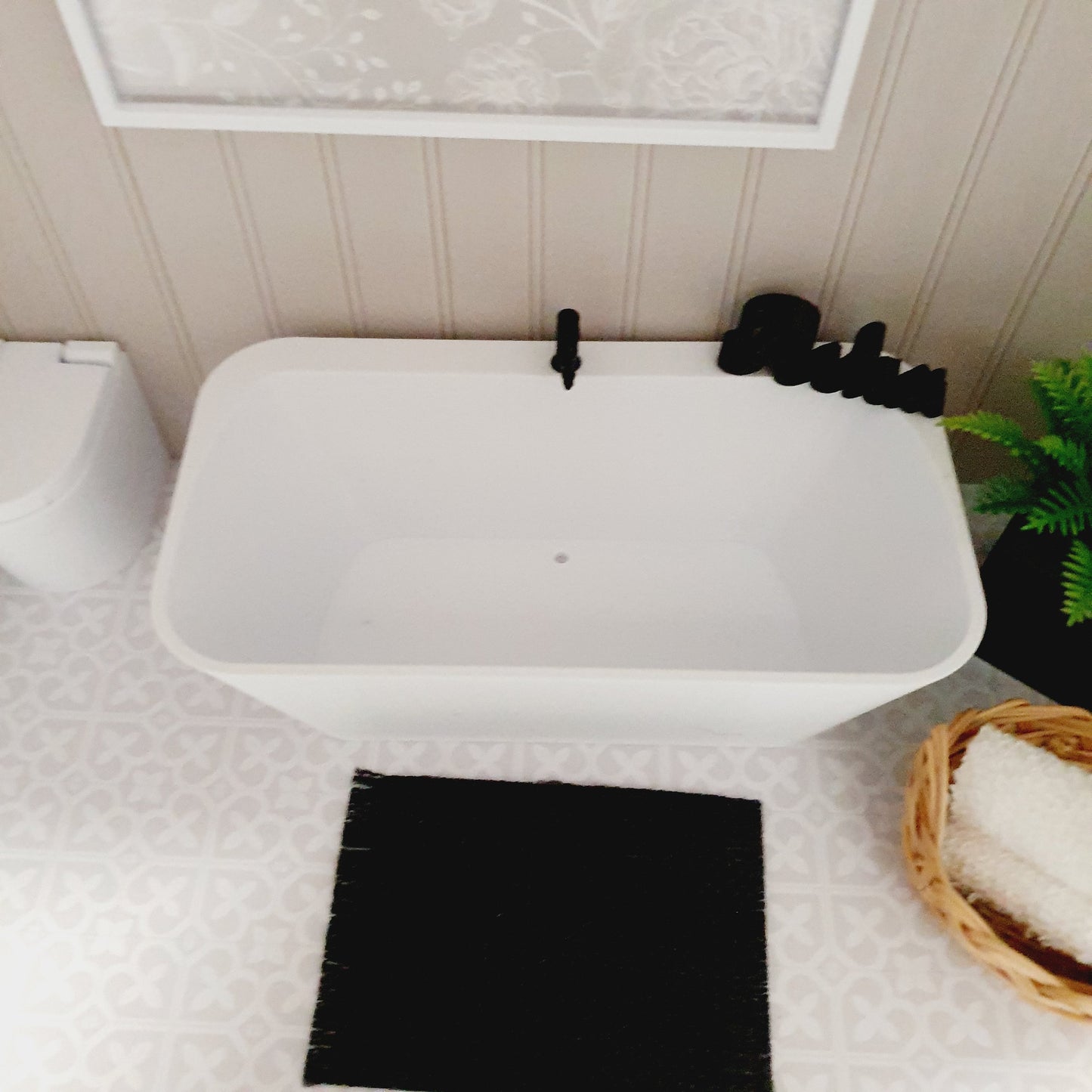 Dolls House Modern White Bath with black tap, 1:12th Scale, Miniature Freestanding bath (BATH3)