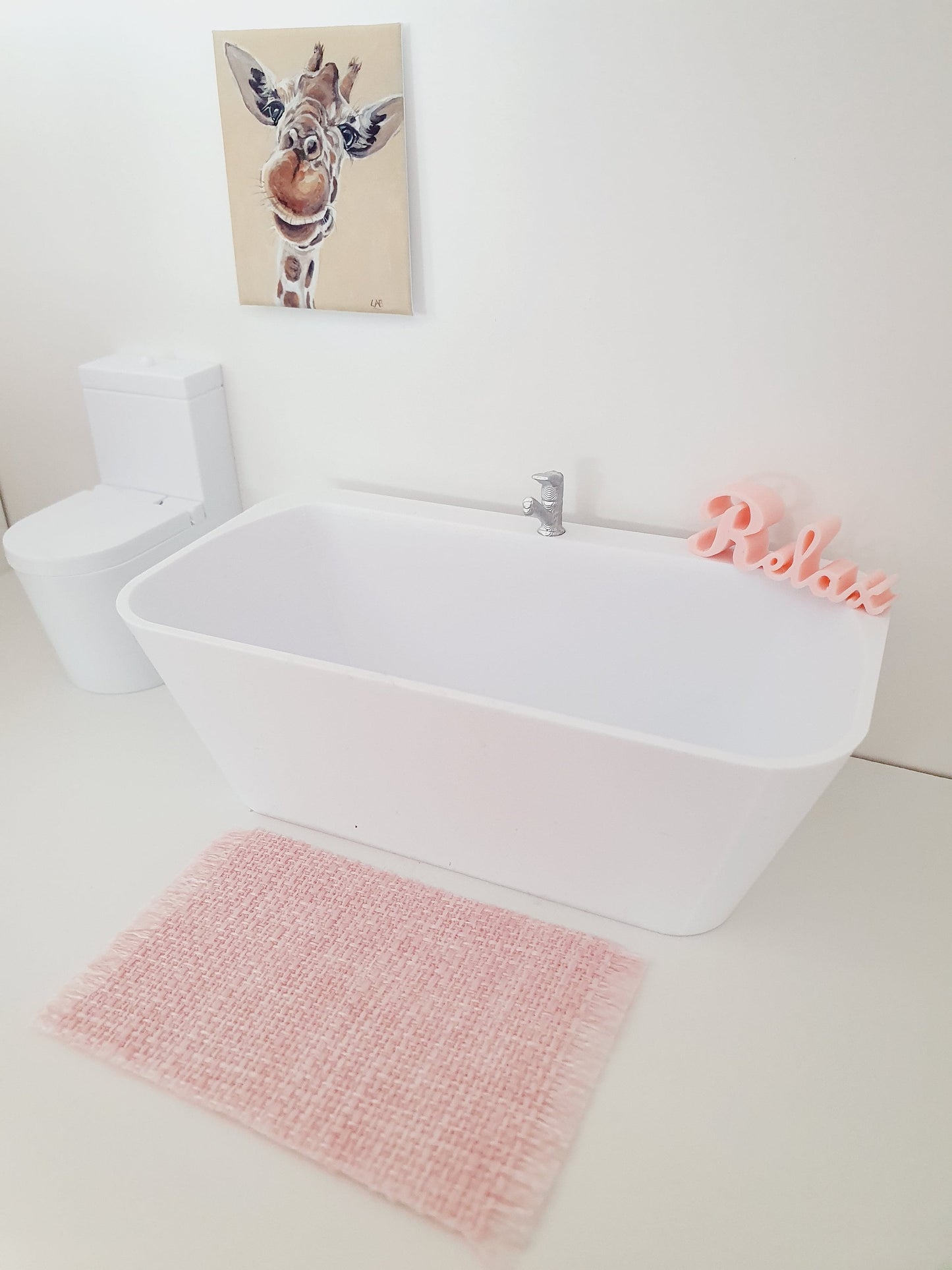 Dolls House Modern Bath with tap, Choice of colours 1:12th Scale, Miniature Freestanding bath