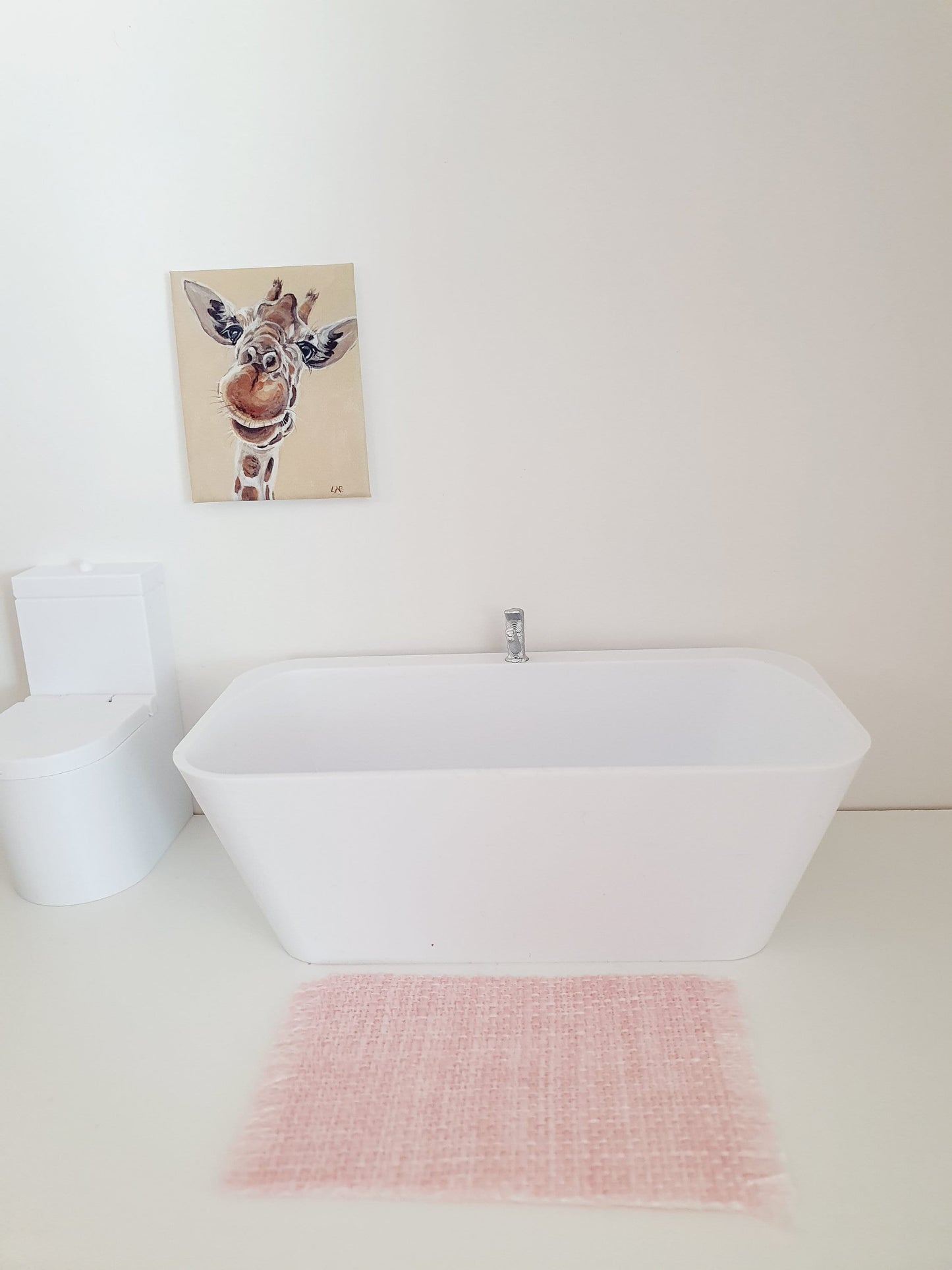 Dolls House Modern Bath with tap, Choice of colours 1:12th Scale, Miniature Freestanding bath