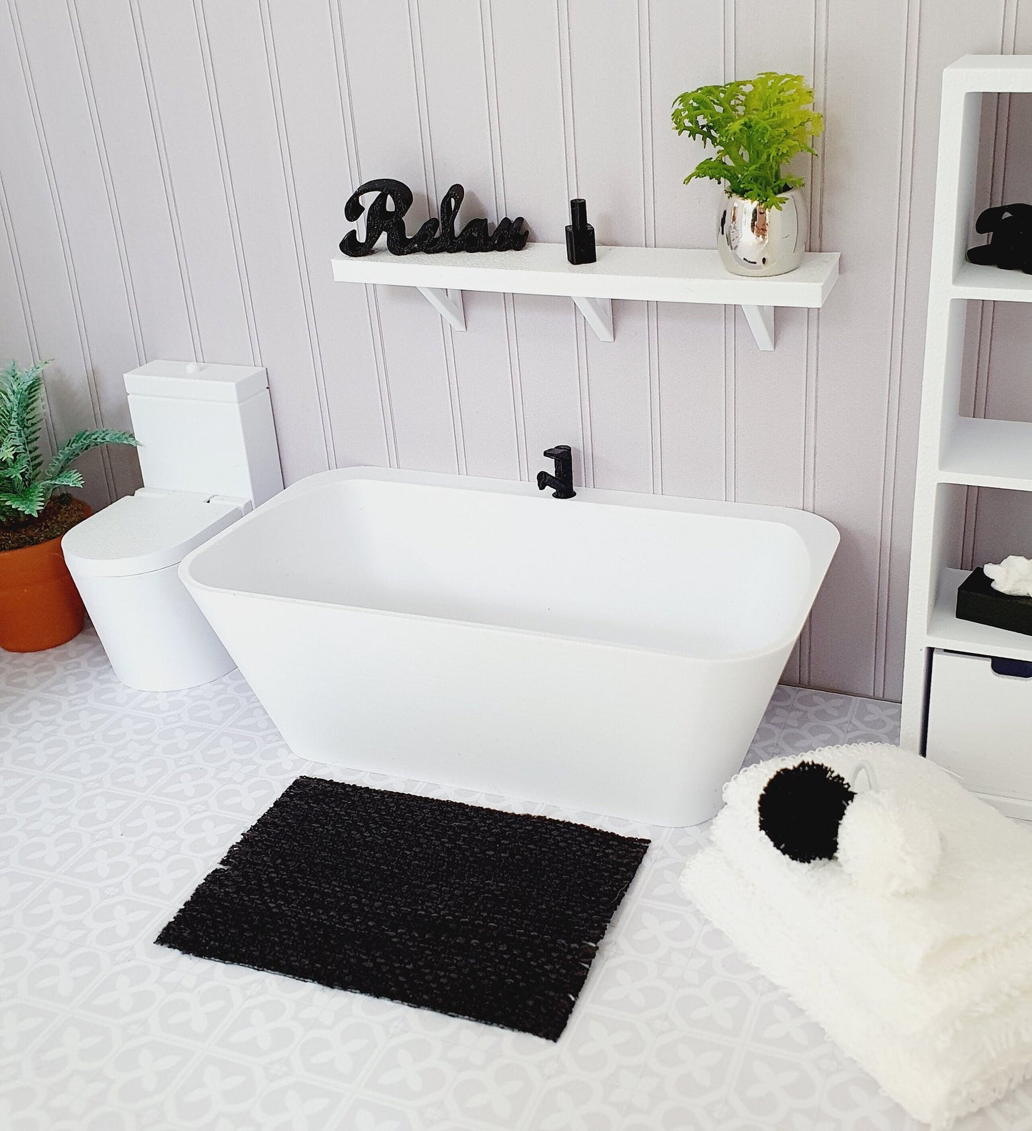 Dolls House Modern Bath with tap, Choice of colours 1:12th Scale, Miniature Freestanding bath