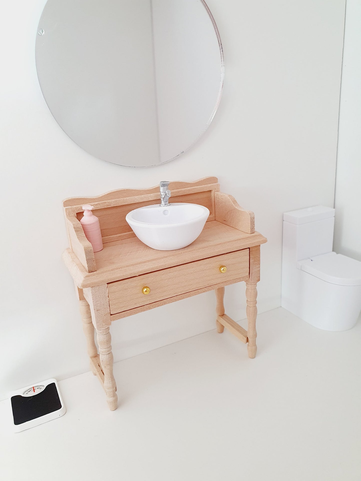 Dolls House Modern Wooden Vanity Stand with 1x White Round Sink and a large round mirror 1:12th Scale, Miniature Vanity Unit (VAW-1)