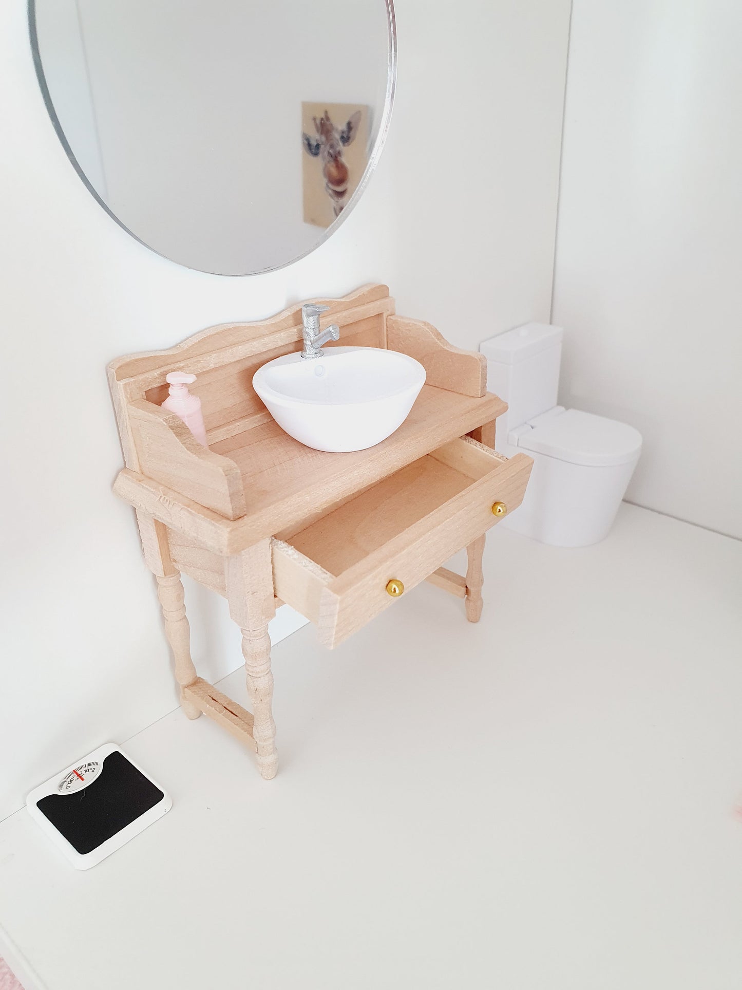 Dolls House Modern Wooden Vanity Stand with 1x White Round Sink and a large round mirror 1:12th Scale, Miniature Vanity Unit (VAW-1)