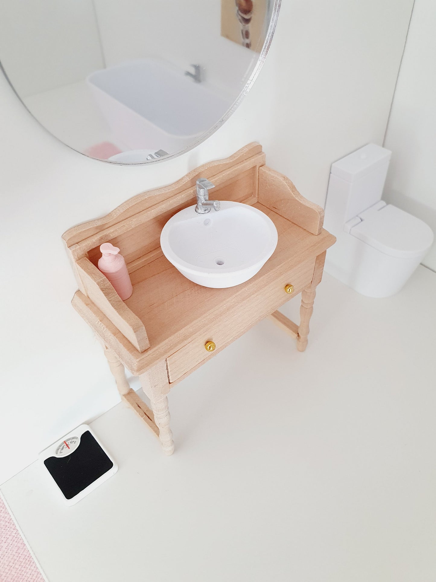 Dolls House Modern Wooden Vanity Stand with 1x White Round Sink and a large round mirror 1:12th Scale, Miniature Vanity Unit (VAW-1)