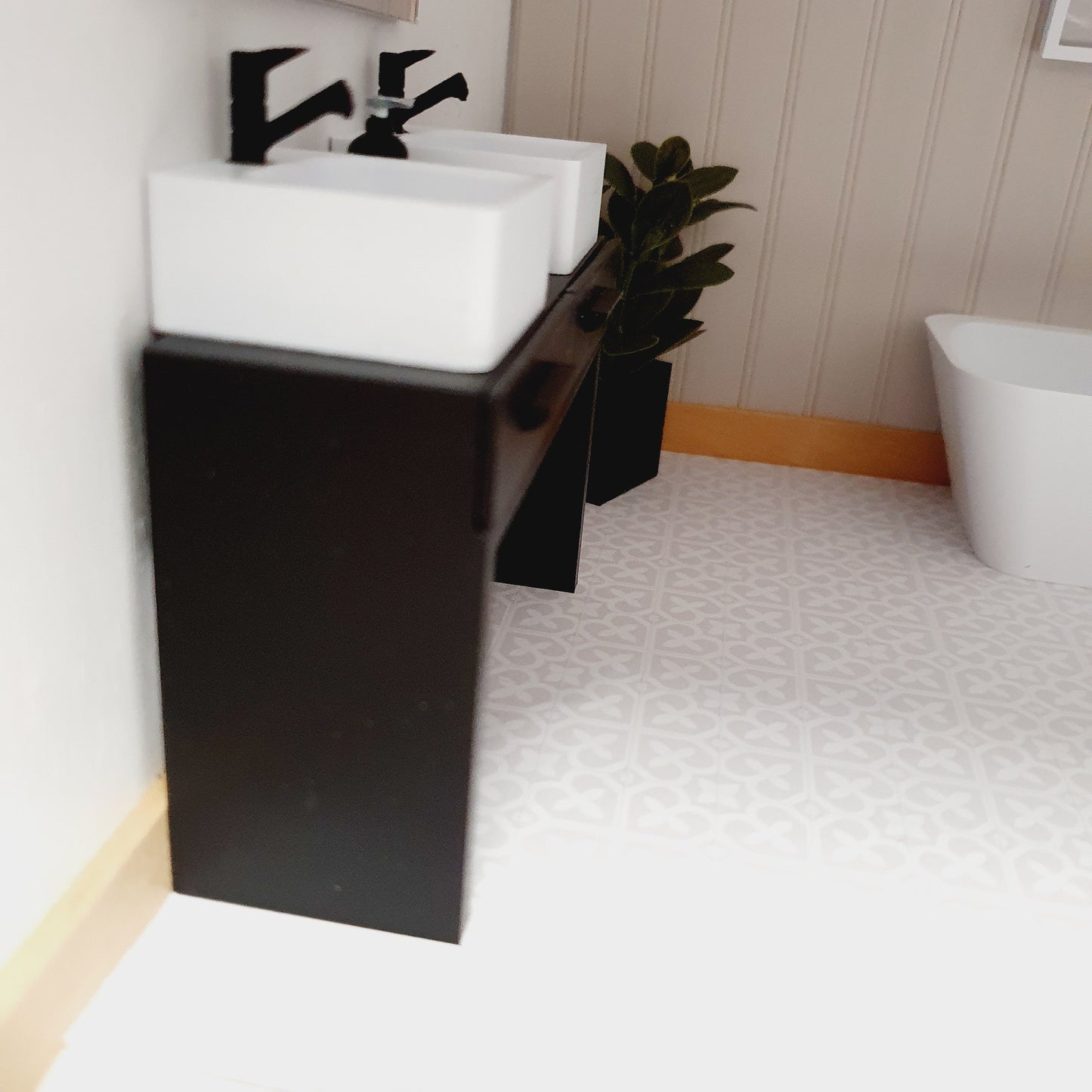 Dolls House Modern Vanity Stand, 2x Opening Drawers with 2x White Round or Square Sink with black taps 1:12th Scale, Miniature (VA-DT)