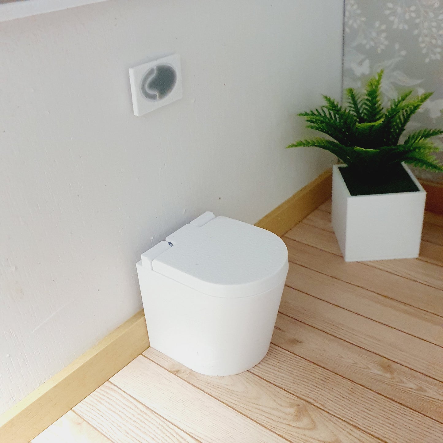 Dolls House White Modern Back to Wall Toilet With Working Hinged Toilet Lid & Pink toilet cleaner, 12th Scale, Miniature Toilet (T5)