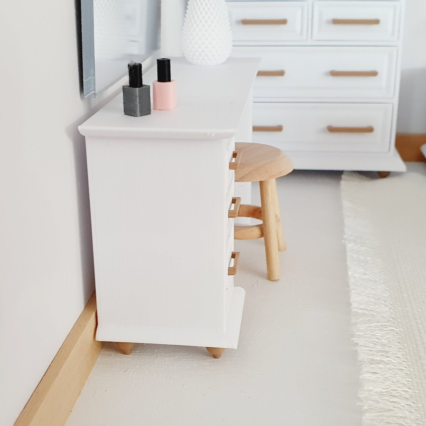 Miniature Dolls House Bedroom Dressing Table, Dollhouse Furniture, Dolls House Miniatures, Dollhouse Accessories, 12th Scale (BRDR1)