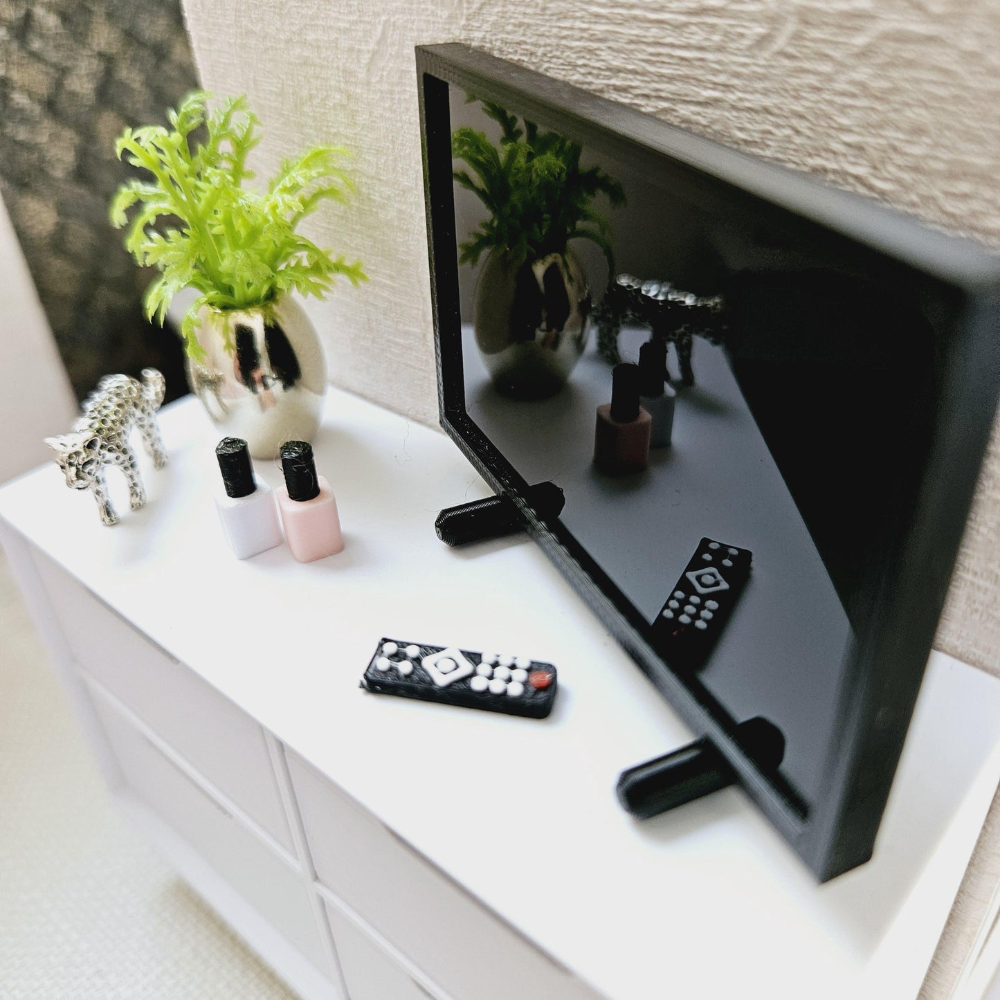 Dolls House Modern Flatscreen Television | On Stand with Remote Control | 1:12 Scale Miniature