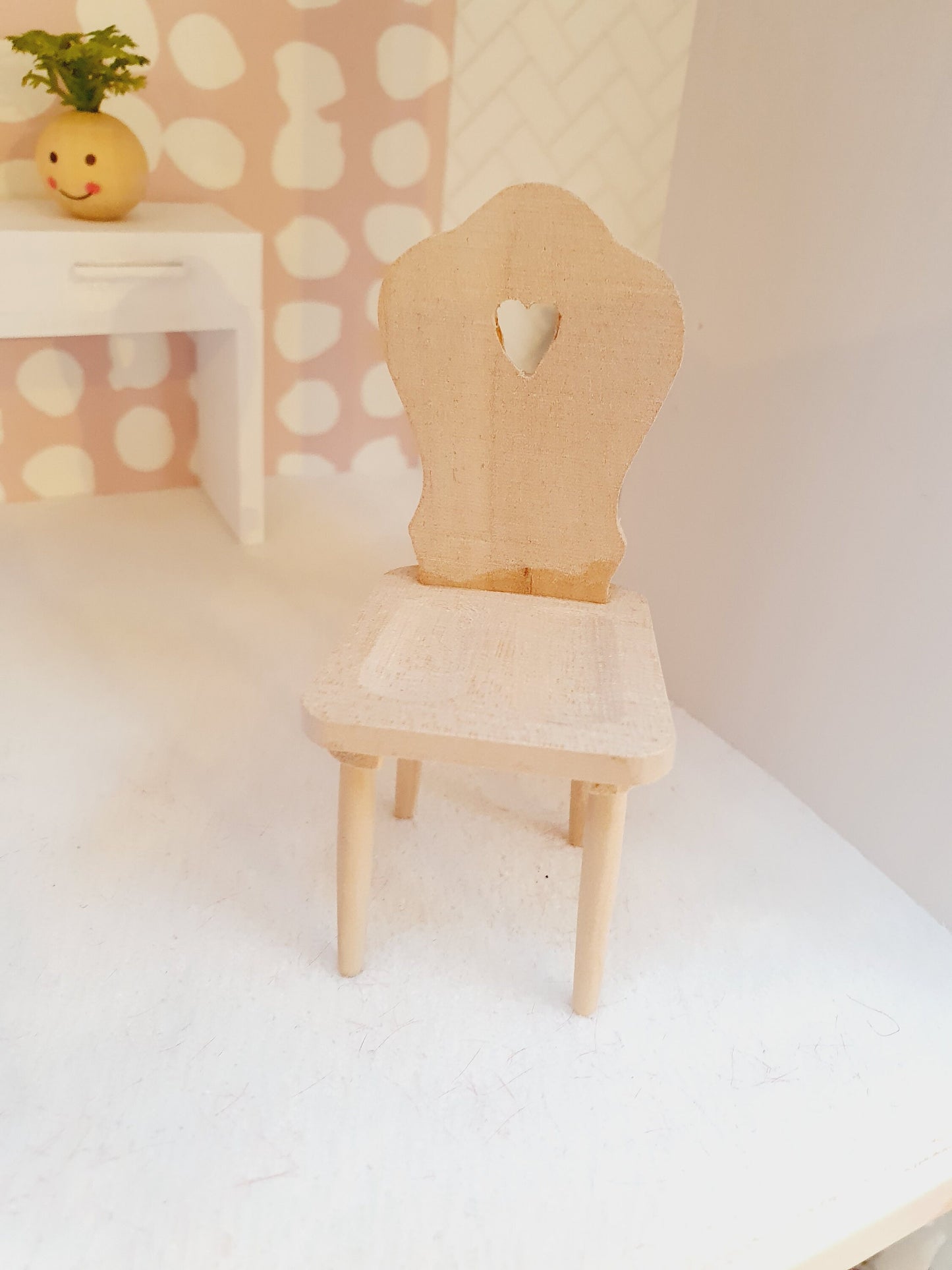 Dolls House Pretty White, Oak or Natural Wooden Heart Chair, Miniature Chair, 12th Scale Chair (BRCHA1)