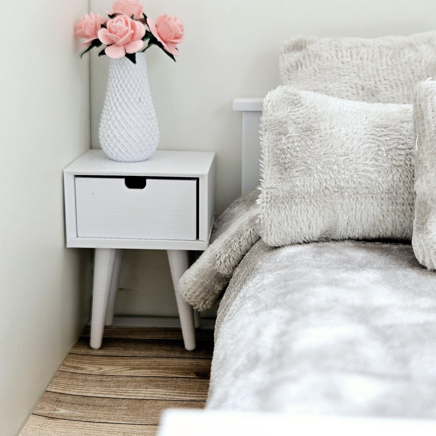Dolls House Modern Bedside Table | 1 Opening Drawer | Choice of Colours | 1:12 Scale Miniature