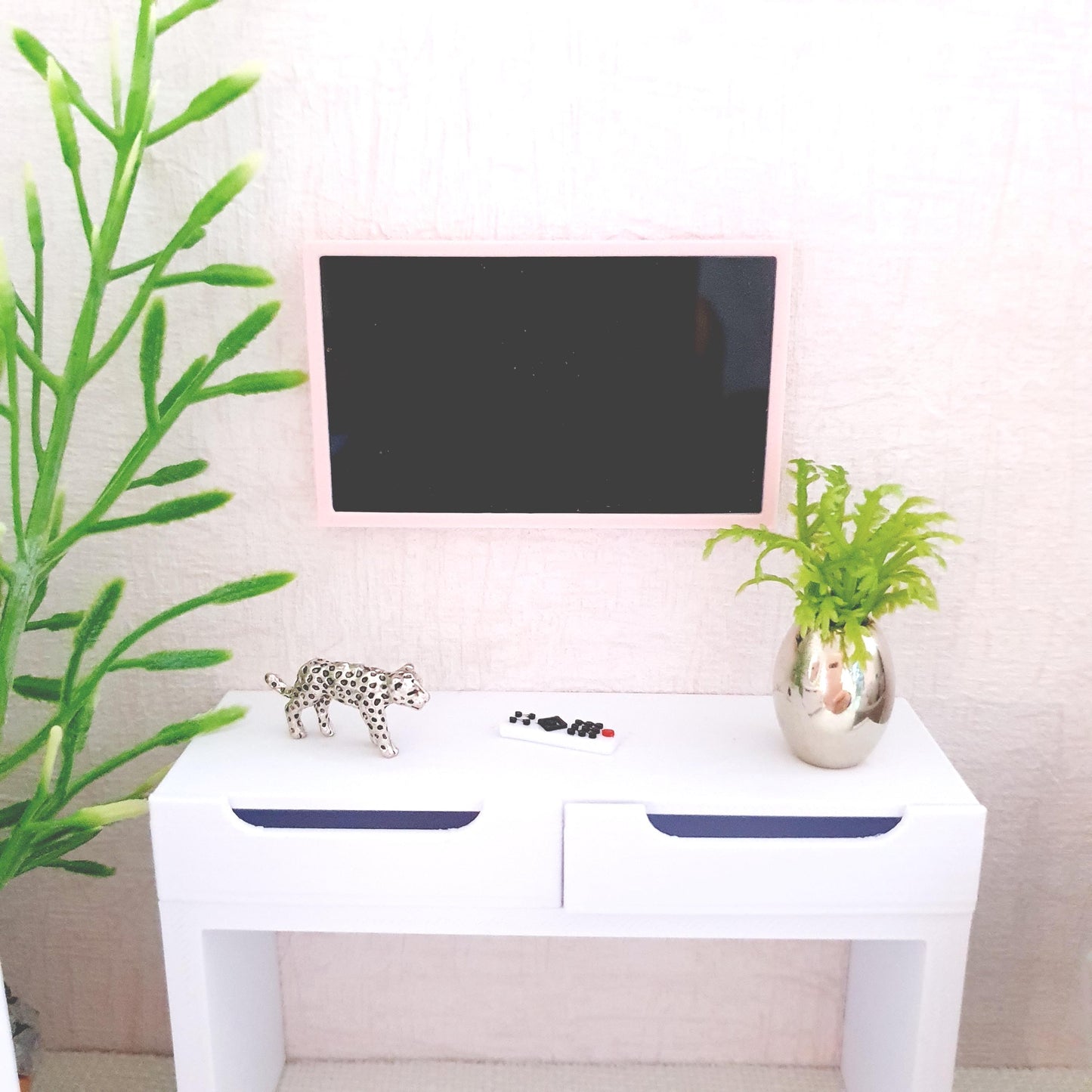 12th Scale, Modern Kitchen/ Bedroom Flatscreen Television with remote control, Dolls House, Miniature TV