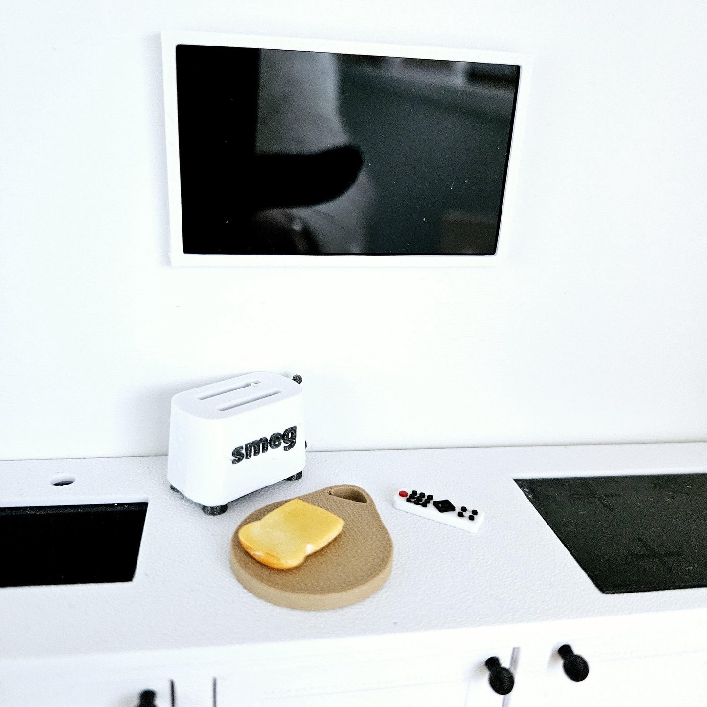 12th Scale, Modern Kitchen/ Bedroom Flatscreen Television with remote control, Dolls House, Miniature TV