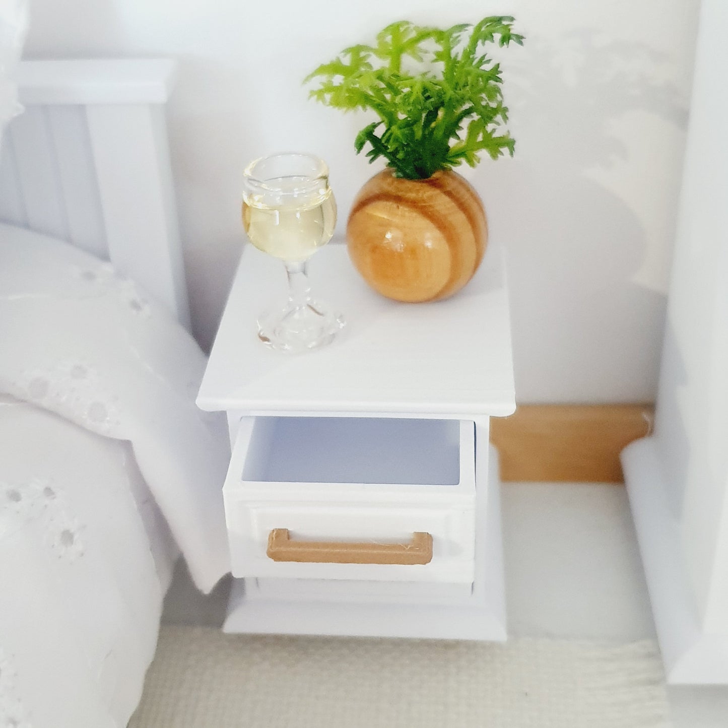 Miniature Dolls House Bedroom Set, Dollhouse Furniture, Bedroom Decor, Dolls House Miniatures, Dollhouse Accessories, 12th Scale