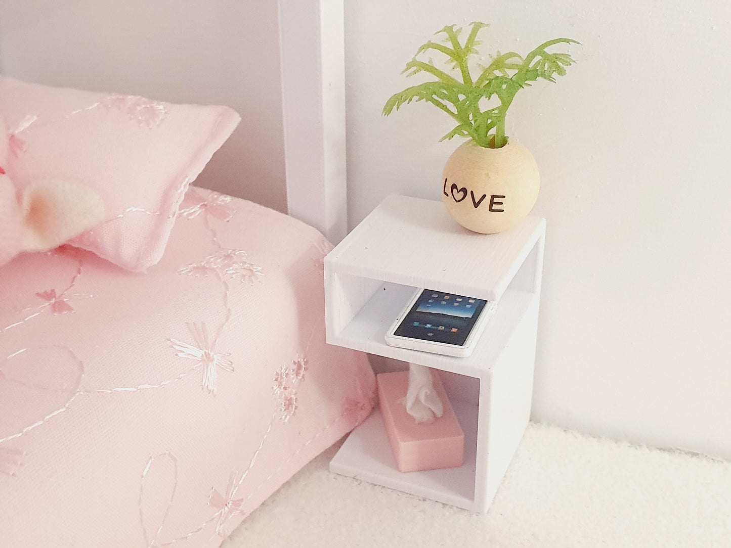 Dolls House Modern Bedside Table | Side Table | Choice of Colours | 1:12 Scale Miniature