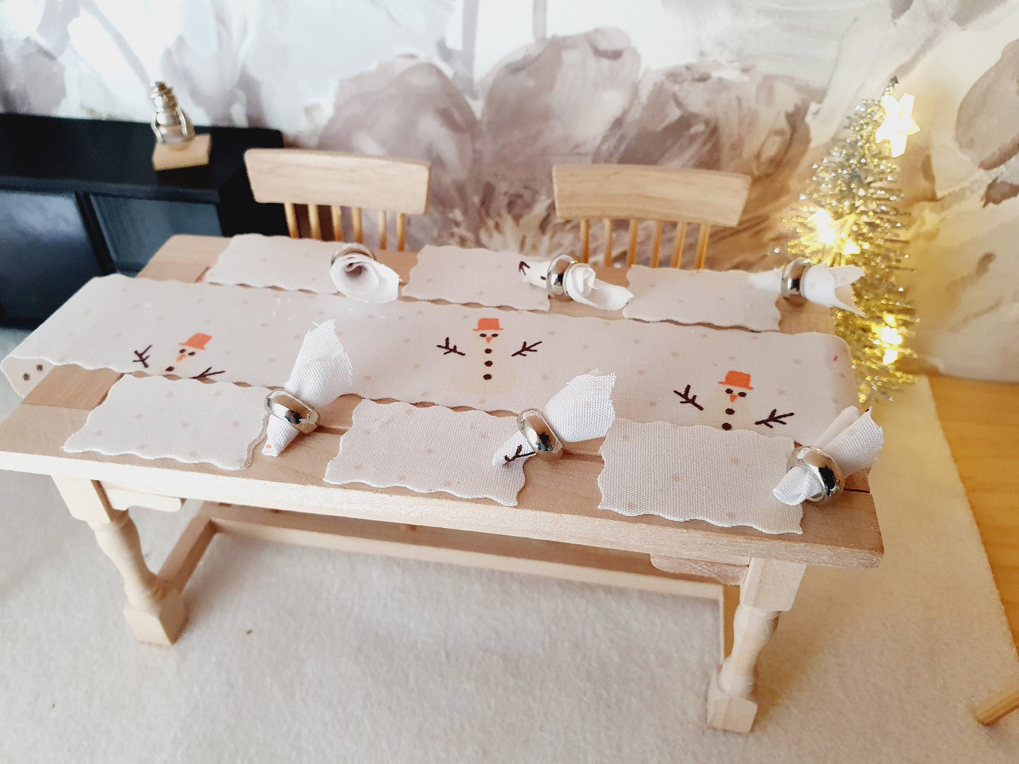 Dolls House Christmas Snowman Table Place Setting Set, Table Runner, Place Mats & Napkins, Set of 6, Miniature Table Place, 1:12